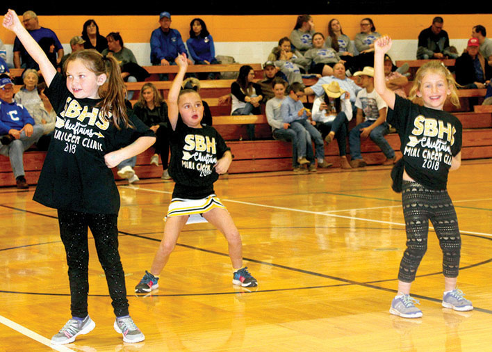 mini-cheer-clinic-alva-review-courier