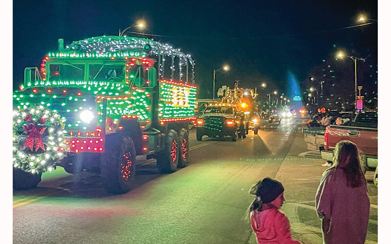 Cherokee holds dazzling Christmas parade Alva ReviewCourier